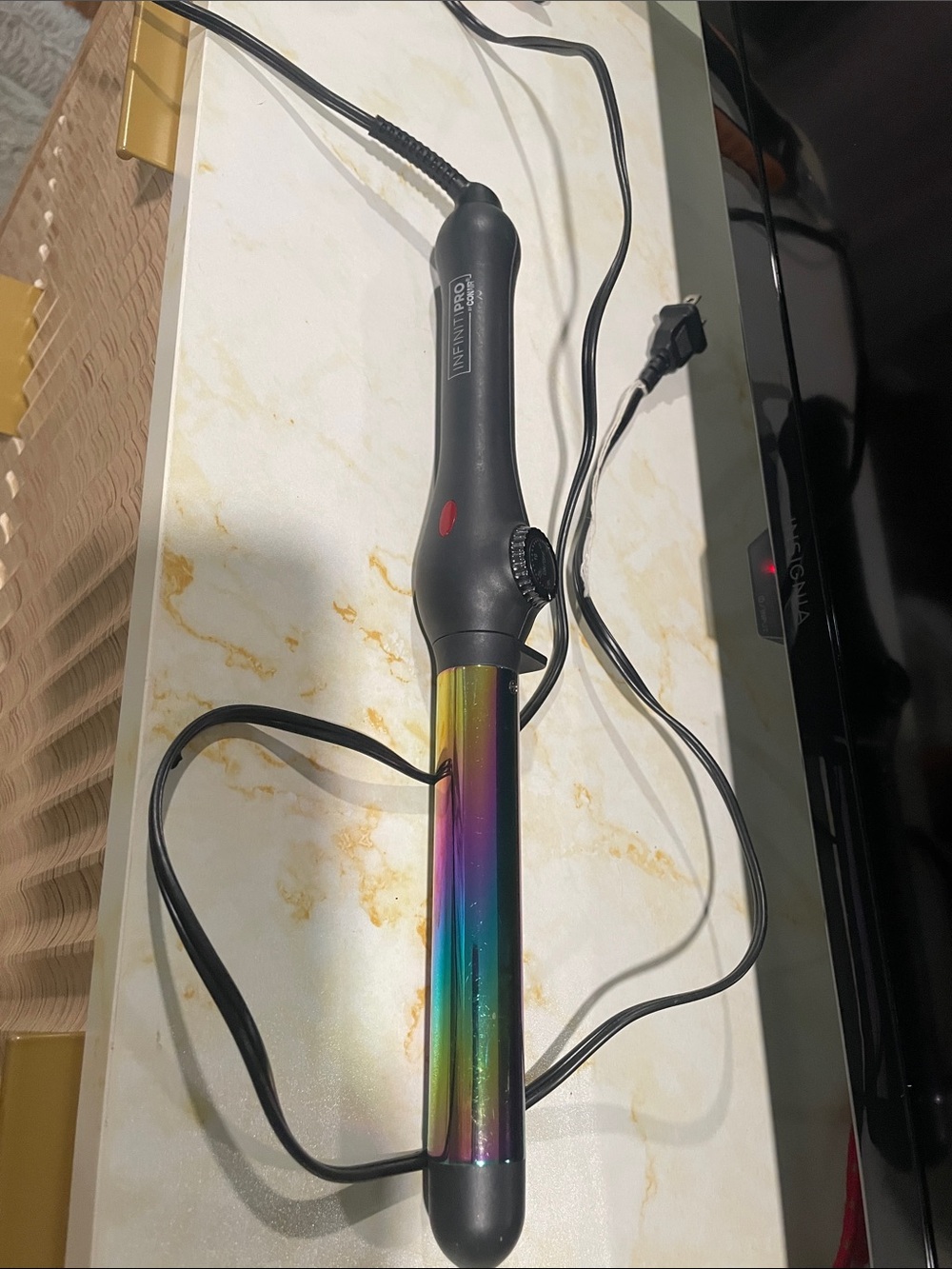Black InfinitiPRO by Conair Iridescent Curling Wand